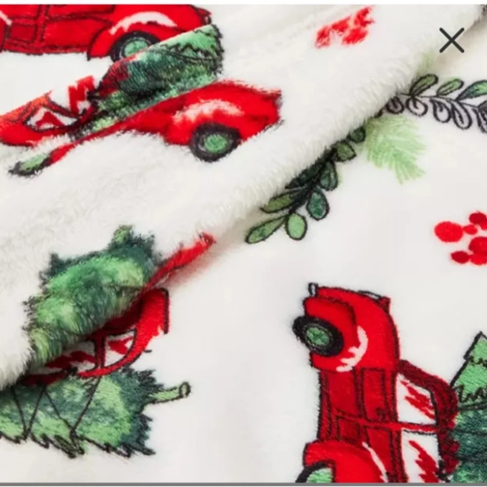 NWT- Velvet Plush Reversible-Truck & Tree 🌲 Holiday Throw Blanket 50x60